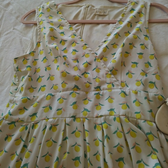 Lemon summer dress - Picture 2 of 3